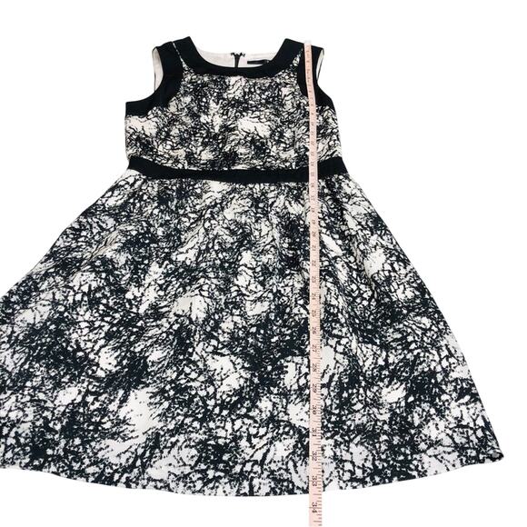 Kensie Black White graphic Print Sleeveless Fit & fFare Dress Black Accent Trim - Picture 11 of 16
